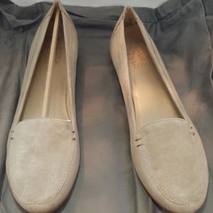 Women suede slipon dress shoes 10Wide